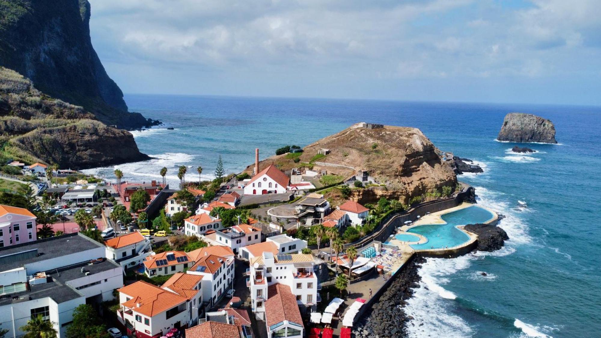 Sea Breeze Studios Porto Da Cruz Exteriér fotografie